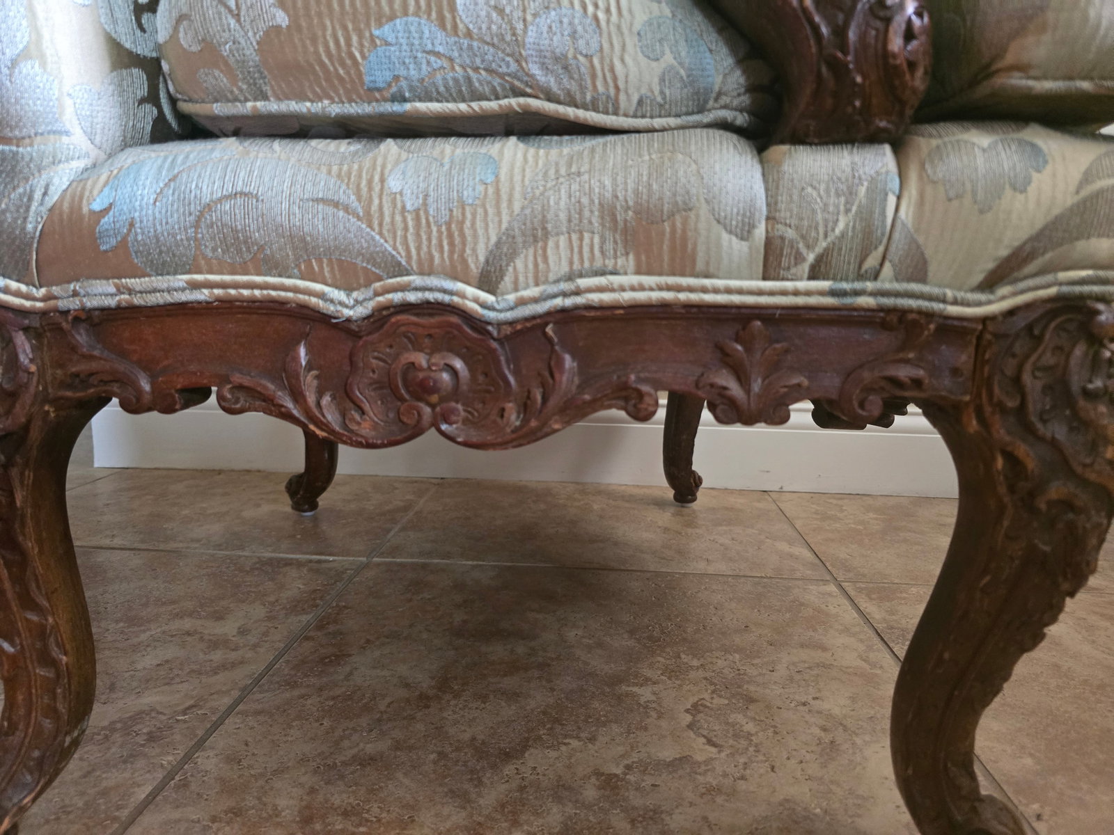 Pair of Early 18th Century Bergere Armchairs, Hand-Carved Walnut, Made in France - 10