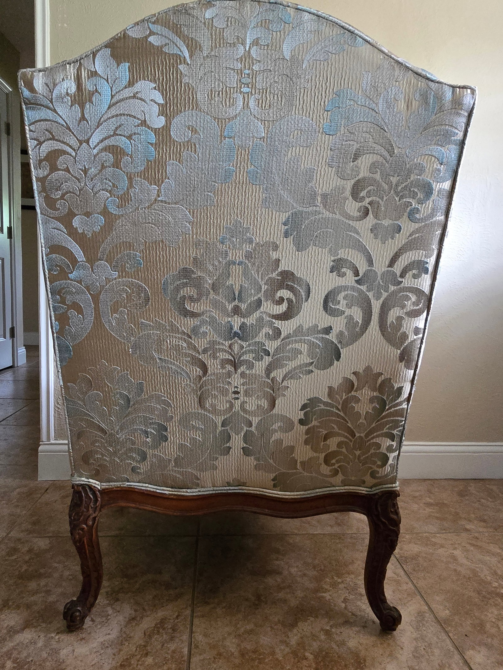 Pair of Early 18th Century Bergere Armchairs, Hand-Carved Walnut, Made in France - 3