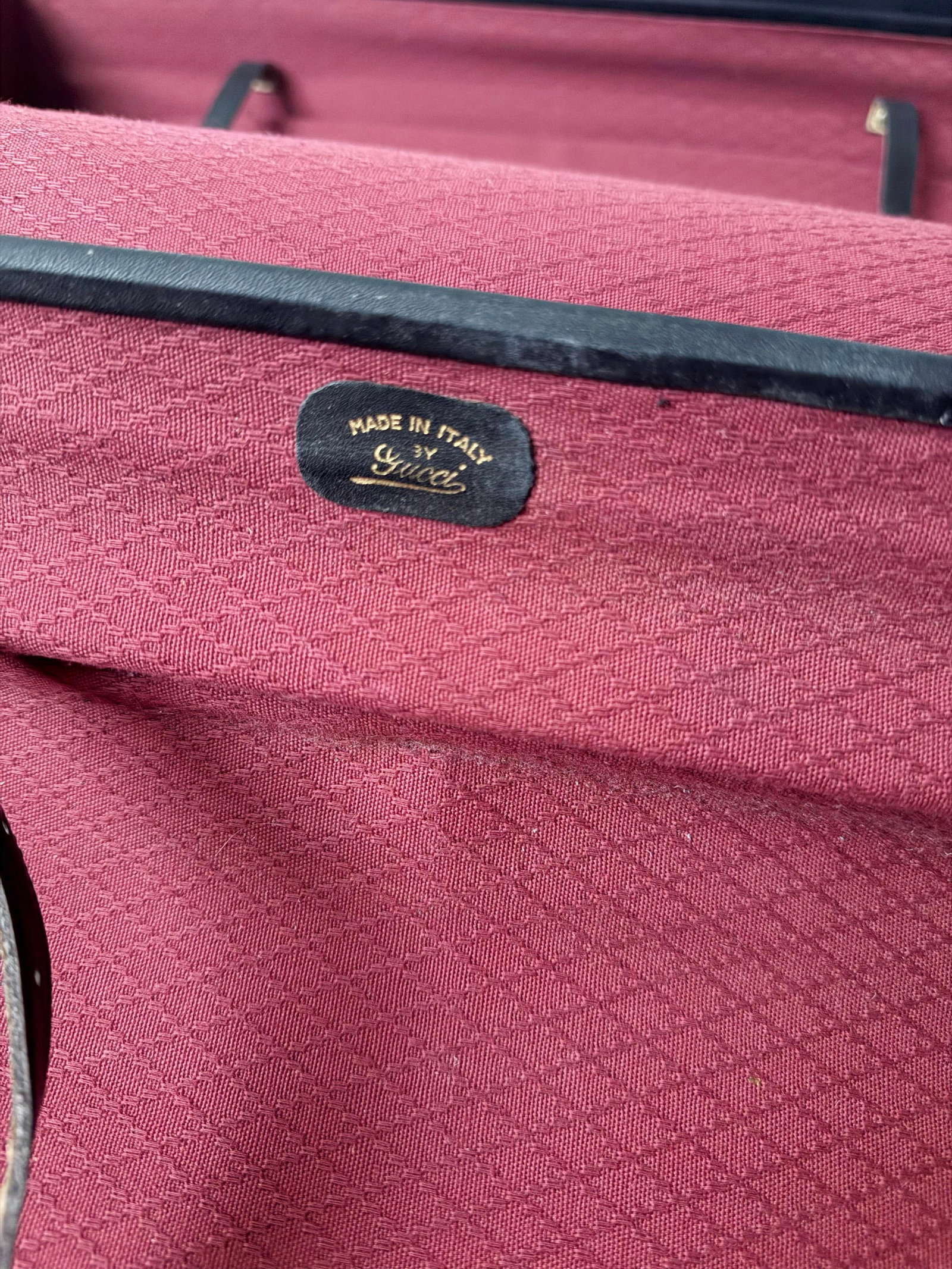 Large 1960s Full Leather Black Gucci Suitcase - 7