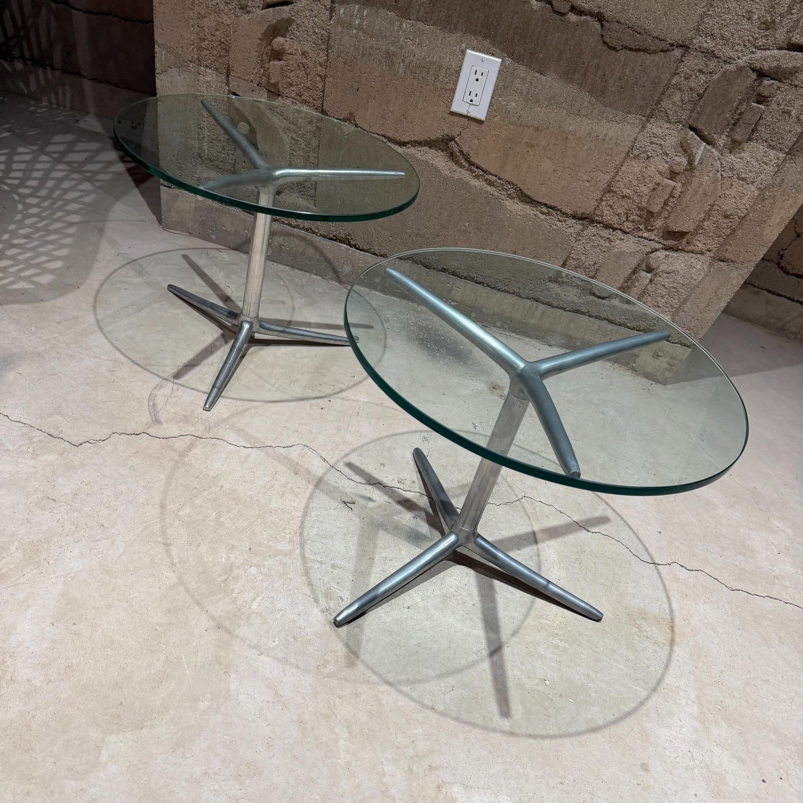 Mid-Century Modern Aluminum Tripod Side Tables Attr Milo Baughman - 5