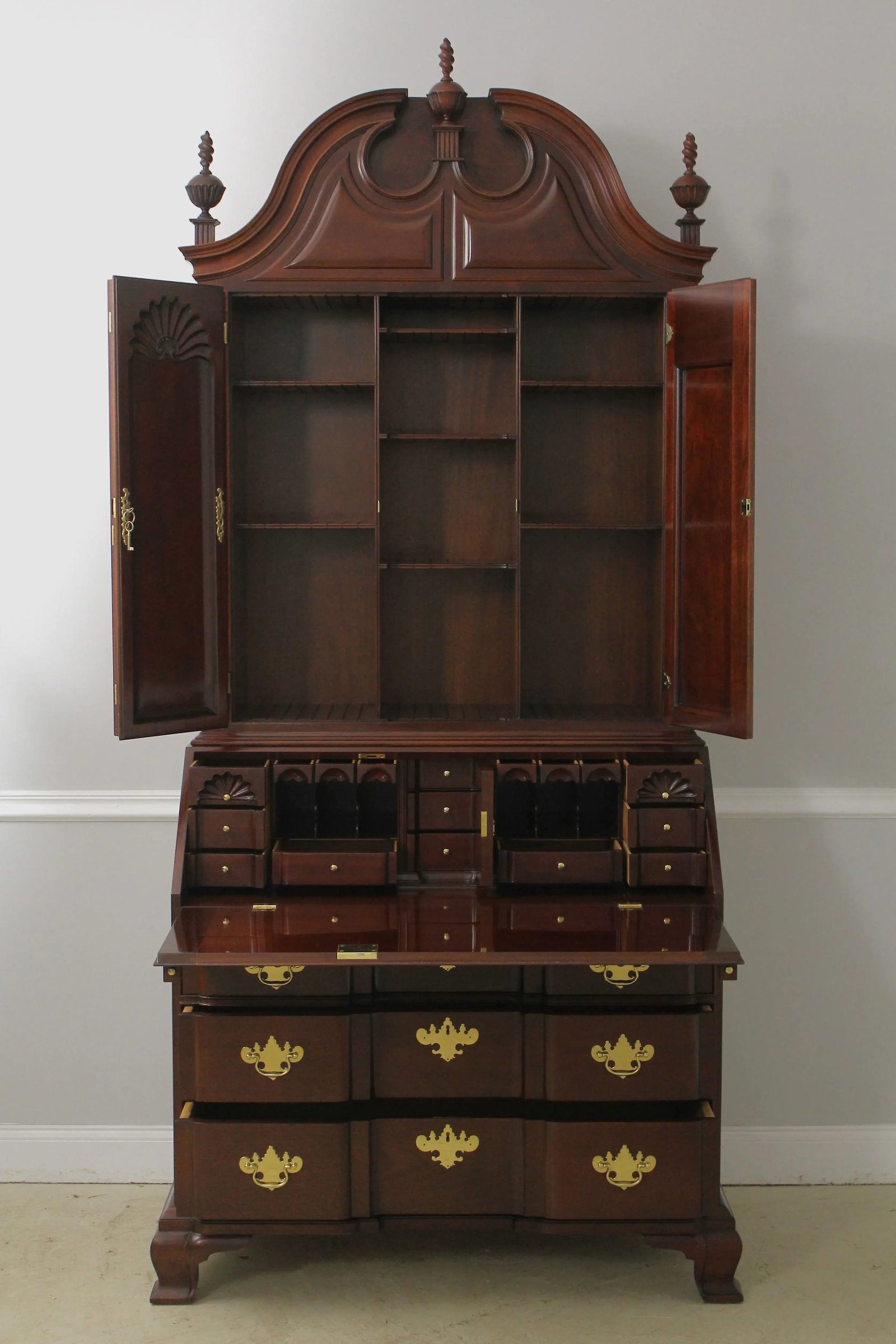 Kindel Winterthur Collection Mahogany Secretary Desk - 3