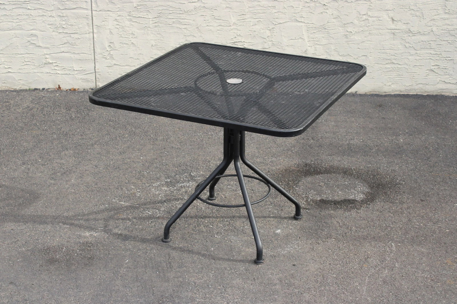 Early 21st Century 'Metro' Wrought Iron Outdoor Dining Set - 3 Pieces - 4