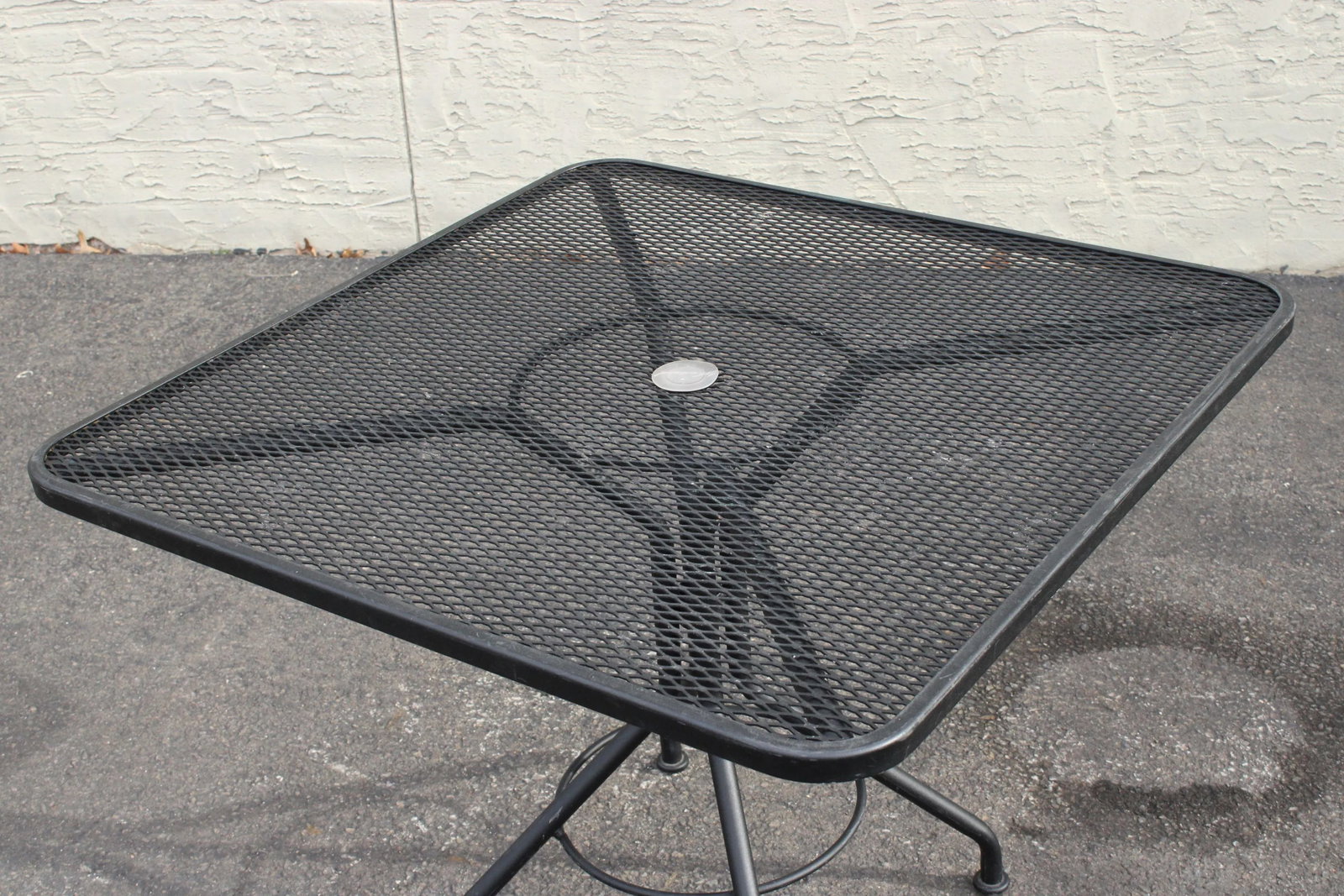 Early 21st Century 'Metro' Wrought Iron Outdoor Dining Set - 3 Pieces - 5