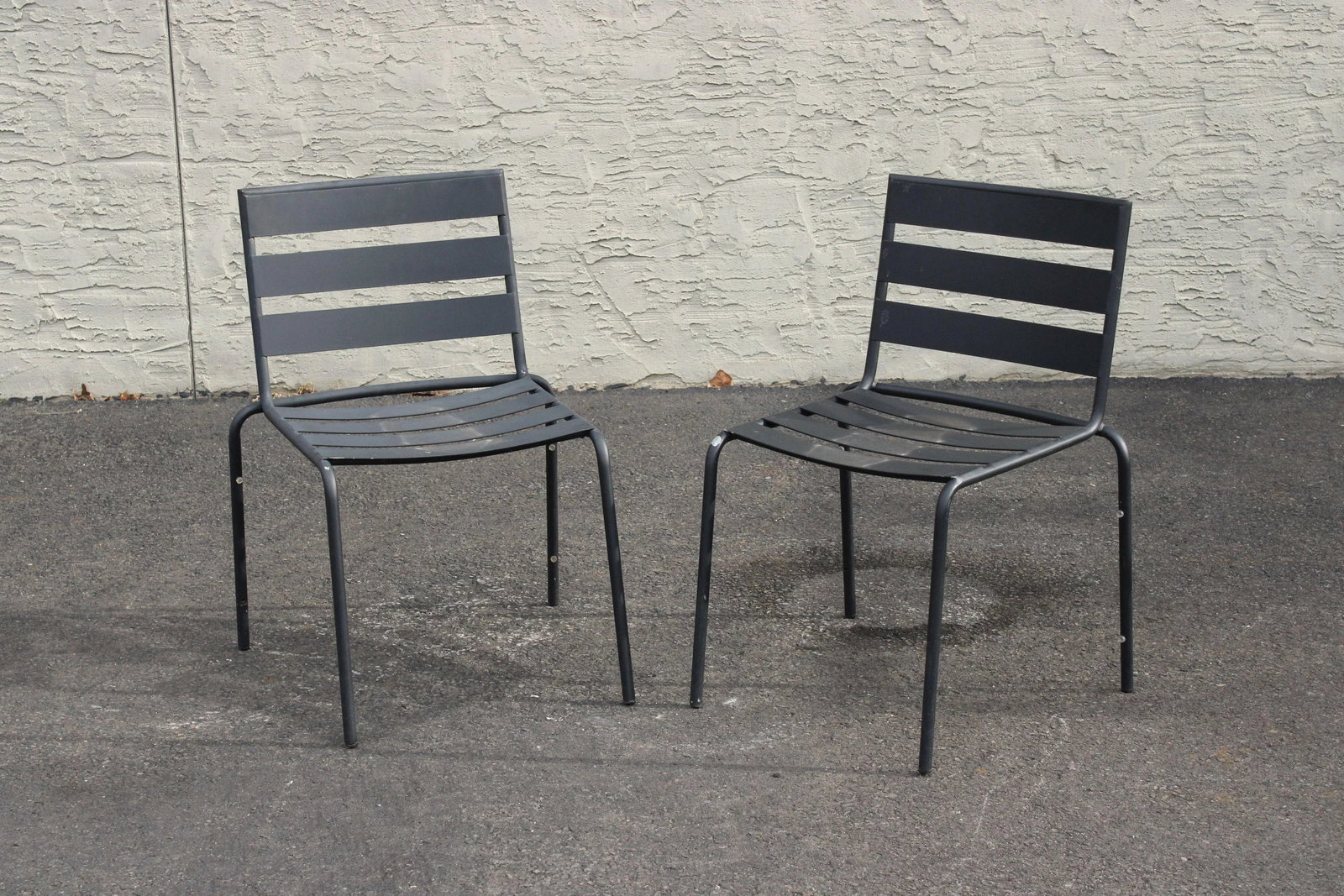 Early 21st Century 'Metro' Wrought Iron Outdoor Dining Set - 3 Pieces - 7