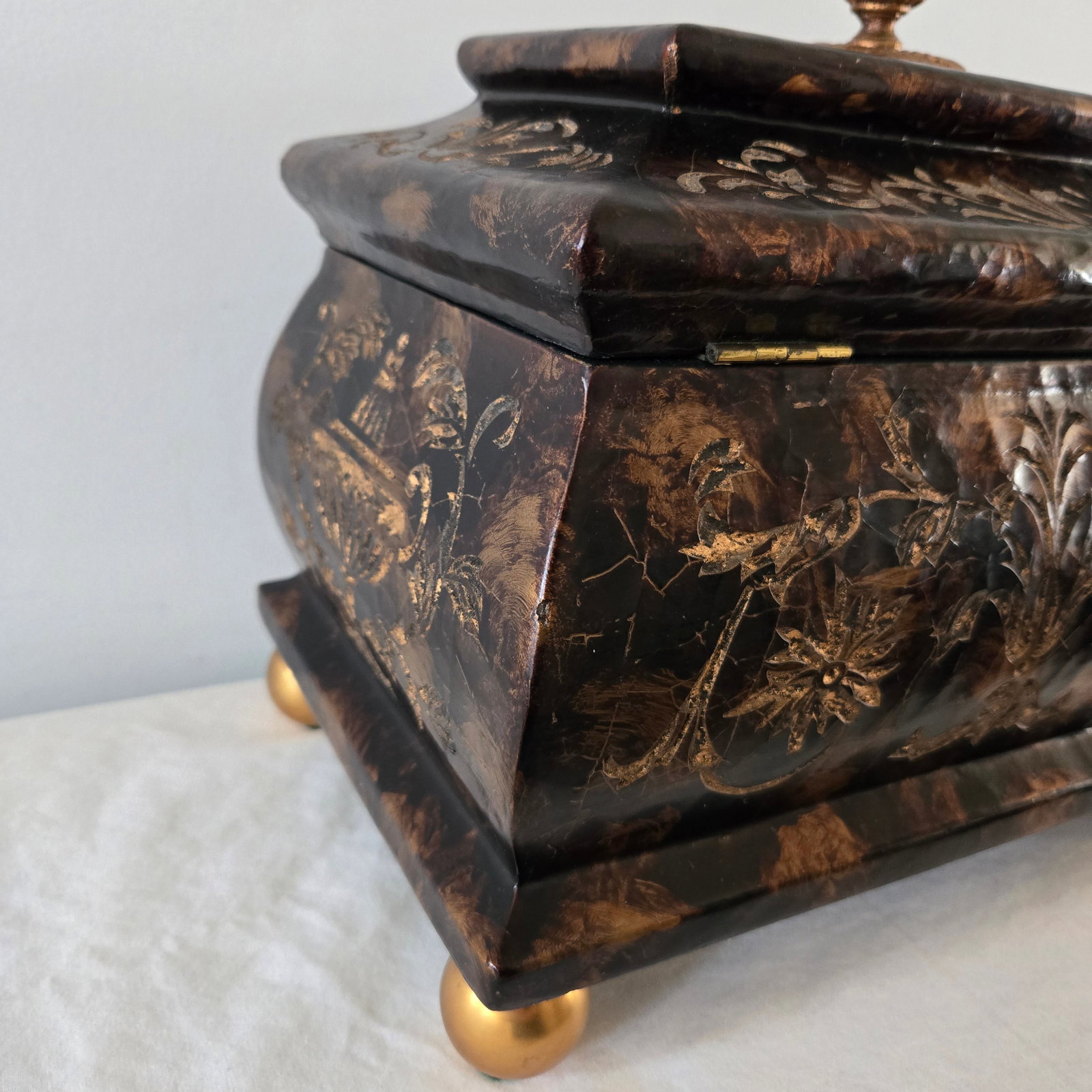 1980s Maitland Smith Ornate Hinged Mahogany Chest With Brass Ball Feet Leaf Finnial - 18