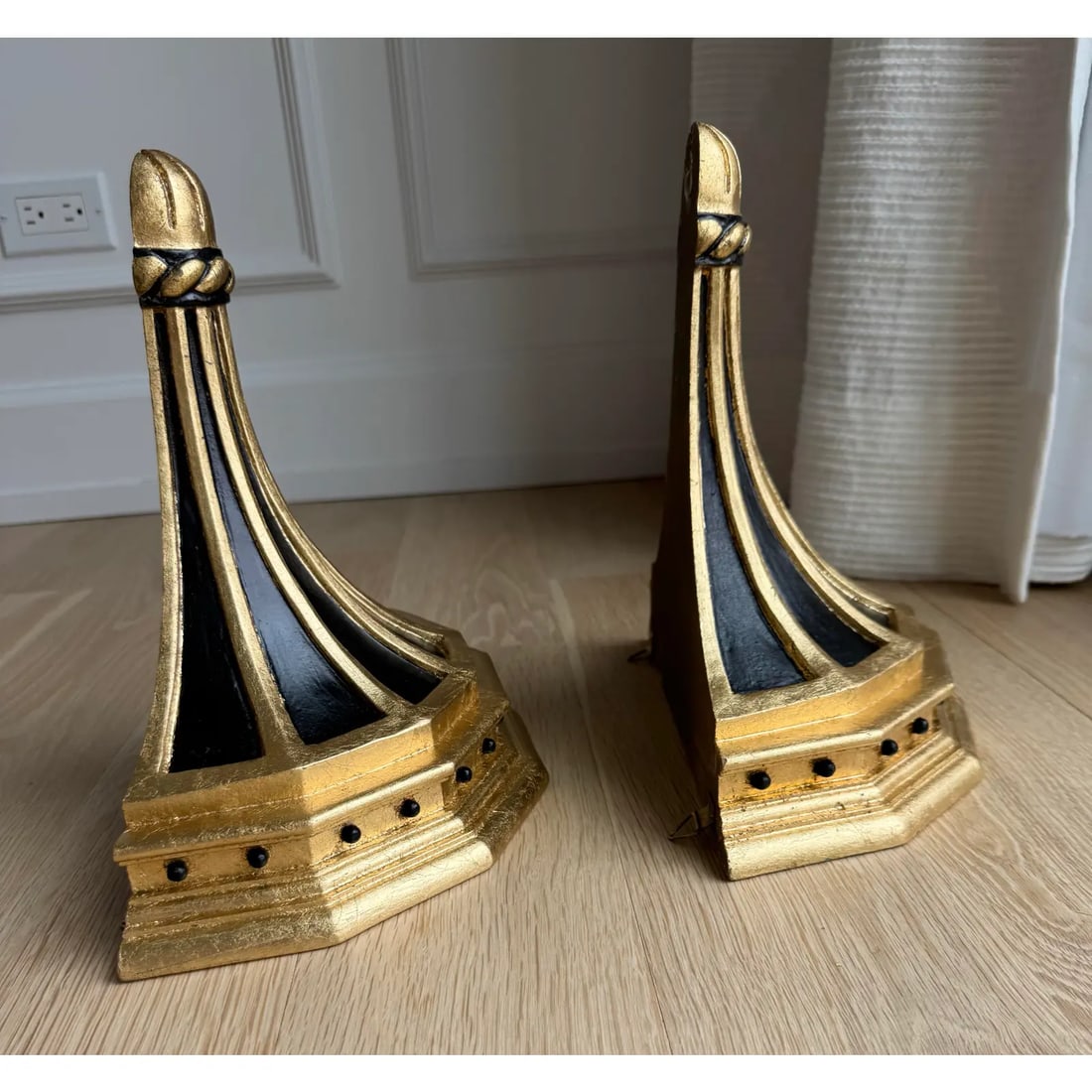 Pair of Large Vintage Gilt & Ebonized Wood Wall Brackets - 8