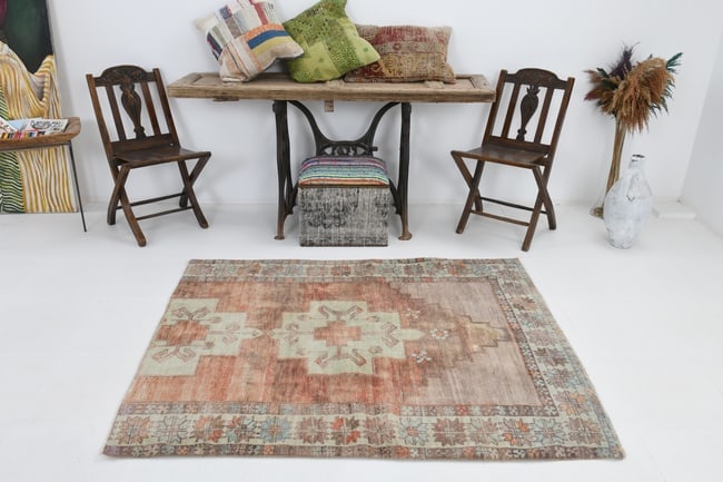 4'3'' x 5'5'' Handmade Vintage Wool Rug - 6913 - 2