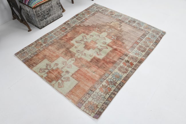 4'3'' x 5'5'' Handmade Vintage Wool Rug - 6913 - 4