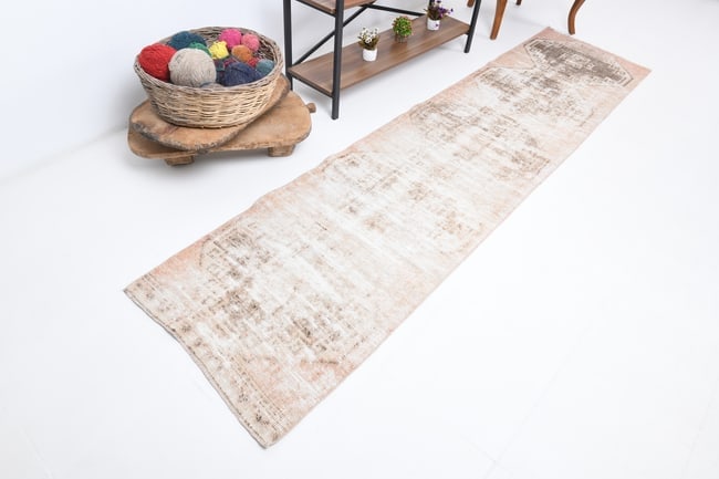 2'5'' x 10'2'' Handmade Vintage Wool Rug - 17588 - 4
