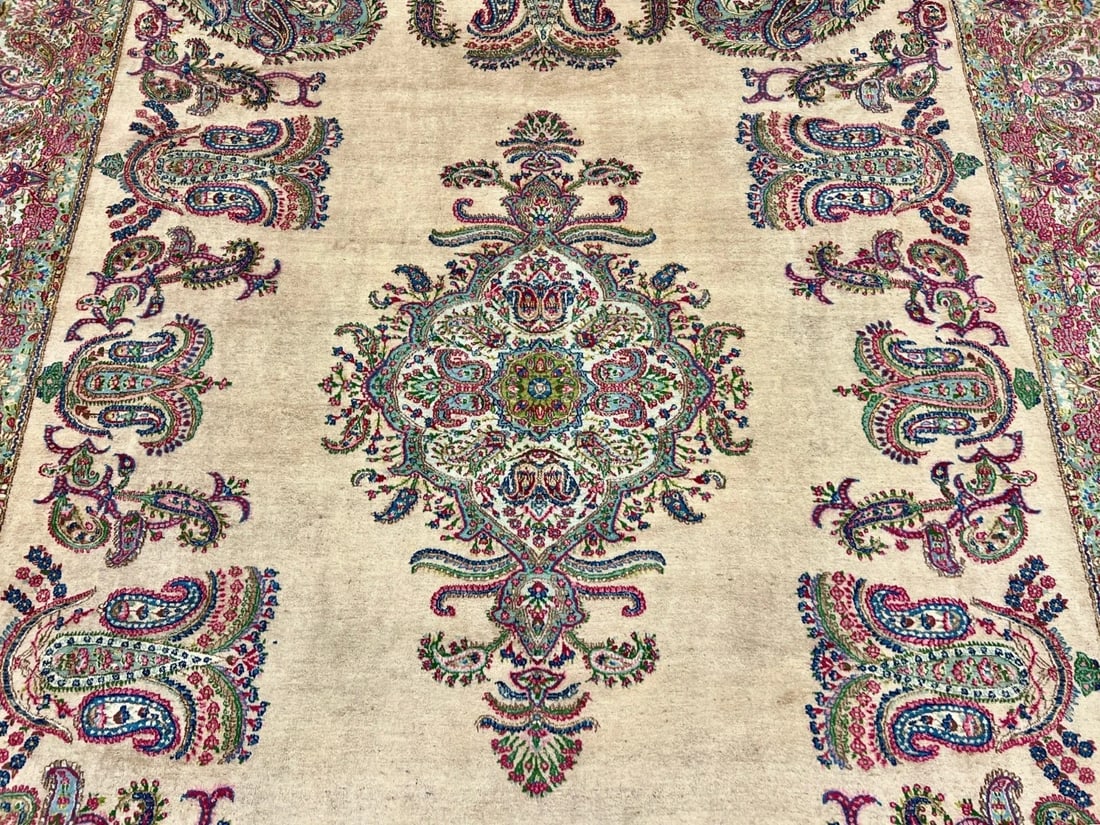 Persian Kerman Hand Knotted Semi-Antique Oriental Rug 9'9" x 12'3" - 5