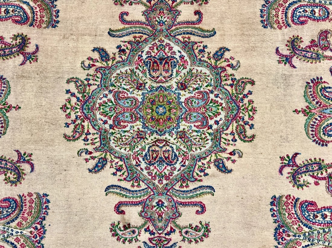 Persian Kerman Hand Knotted Semi-Antique Oriental Rug 9'9" x 12'3" - 9