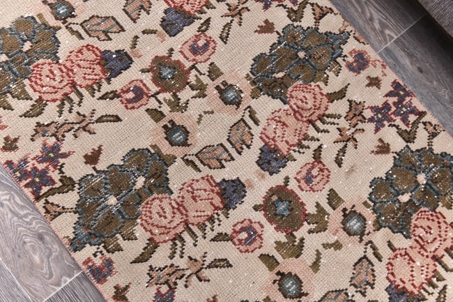 2'5'' x 6'3'' Handmade Vintage Wool Rug - 244712 - 4