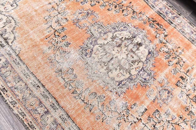 5'8'' x 8'5'' Handmade Vintage Wool Rug - 244760 - 4