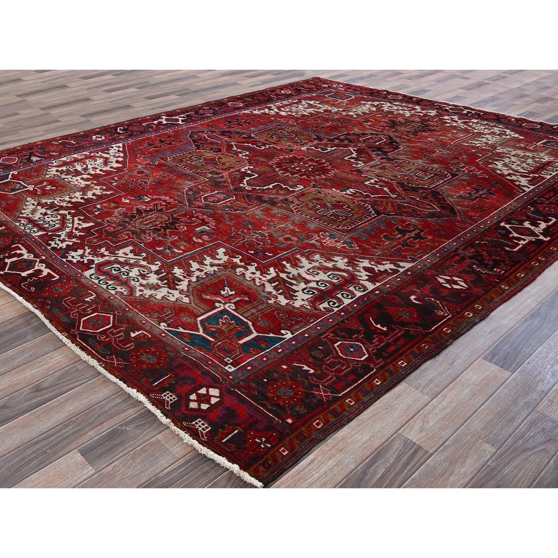 Red Vintage Persian Heriz with Medallion Design Wool Hand Knotted Rug - 3