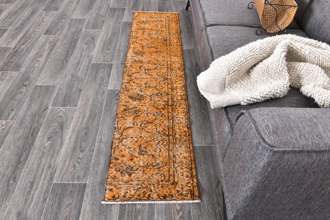 1'5'' x 6'7'' Turkish Vintage Runner Rug - 243465 - 3