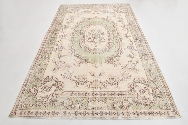 6'1'' x 9'8'' Handmade Vintage Wool Rug - 21790 - 17