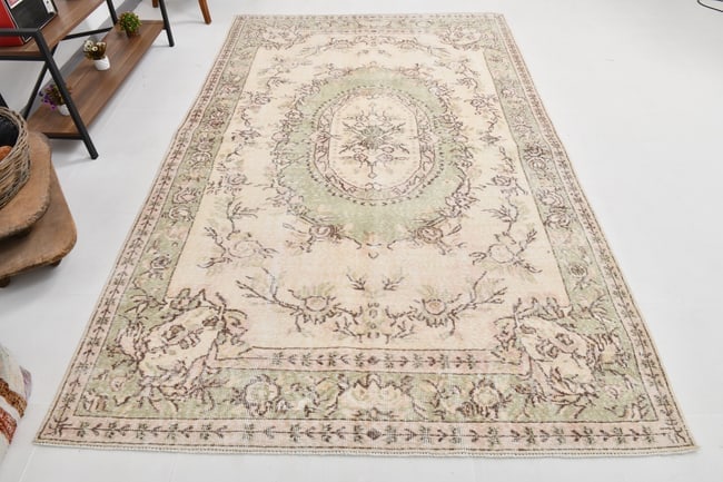 6'1'' x 9'8'' Handmade Vintage Wool Rug - 21790 - 5