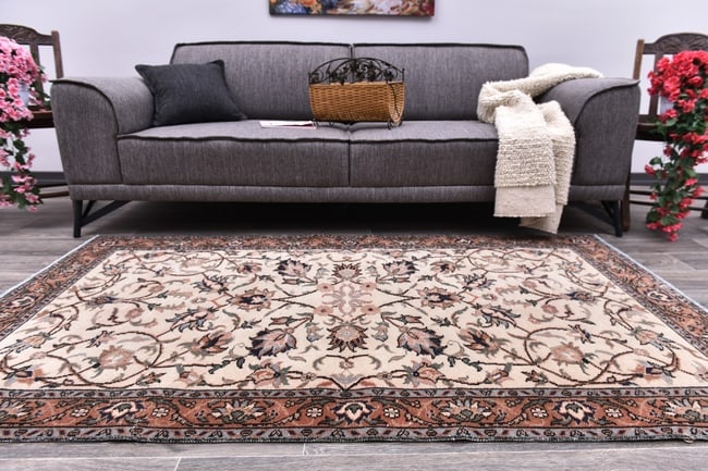 3'10'' x 6'8'' Turkish Vintage Runner Rug - 244800: Title: 3'10'' x 6'8'' Turkish Vintage Runner Rug - 244800 Description:3'10'' x 6'8'' Turkish Vintage Runner Rug - 244800 Origin:Turkiye Date/Period:1960-90 Materials:Wool,Cotton