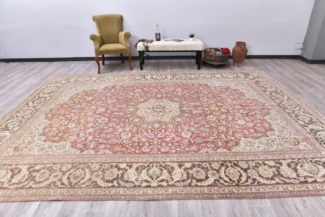 9'4'' x 12'9'' Turkish Vintage Runner Rug - 20864: Title: 9'4'' x 12'9'' Turkish Vintage Runner Rug - 20864 Description:9'4'' x 12'9'' Turkish Vintage Runner Rug - 20864 Origin:Turkiye Date/Period:1960-90 Materials:Wool,Cotton Dimension:9'4''x12'9''