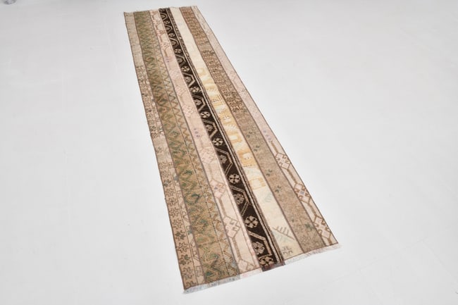2'5'' x 9'4'' Turkish Vintage Runner Rug - 21561 - 17