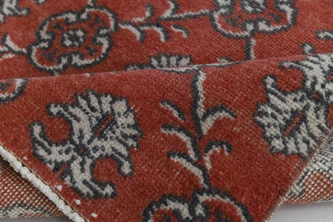2'5'' x 9'4'' Turkish Vintage Runner Rug - 23566 - 15