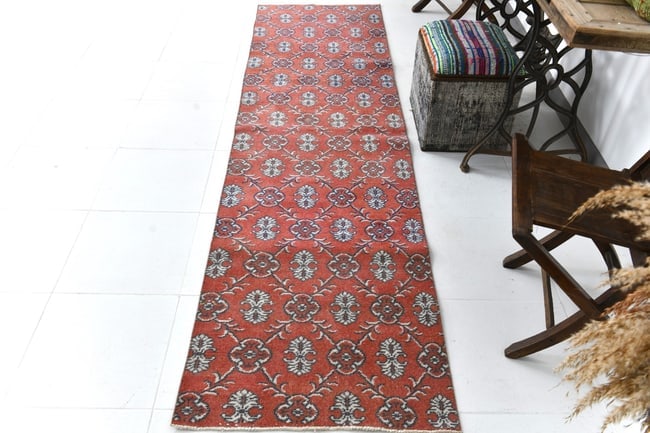 2'5'' x 9'4'' Turkish Vintage Runner Rug - 23566 - 5