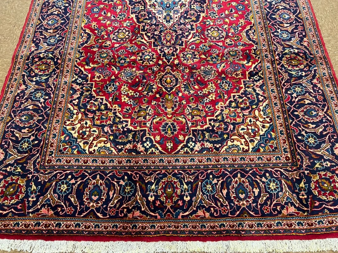 Hand-Knotted Persian Kashan Red Semi-Antique 1970s Oriental Area Rug Carpet 6'4" x 10'9" - 2