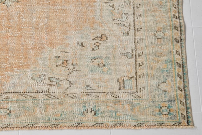 5'8'' x 8'8'' Turkish Vintage Runner Rug - 21717 - 12