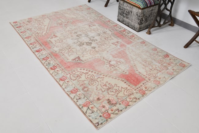 4'4'' x 7'3'' Handmade Vintage Wool Rug - 21840 - 4
