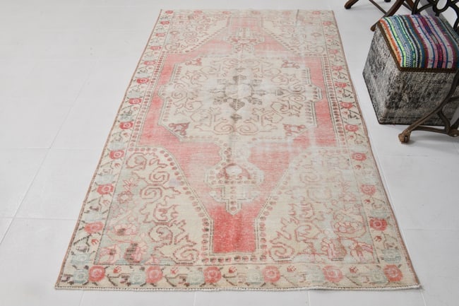 4'4'' x 7'3'' Handmade Vintage Wool Rug - 21840 - 5