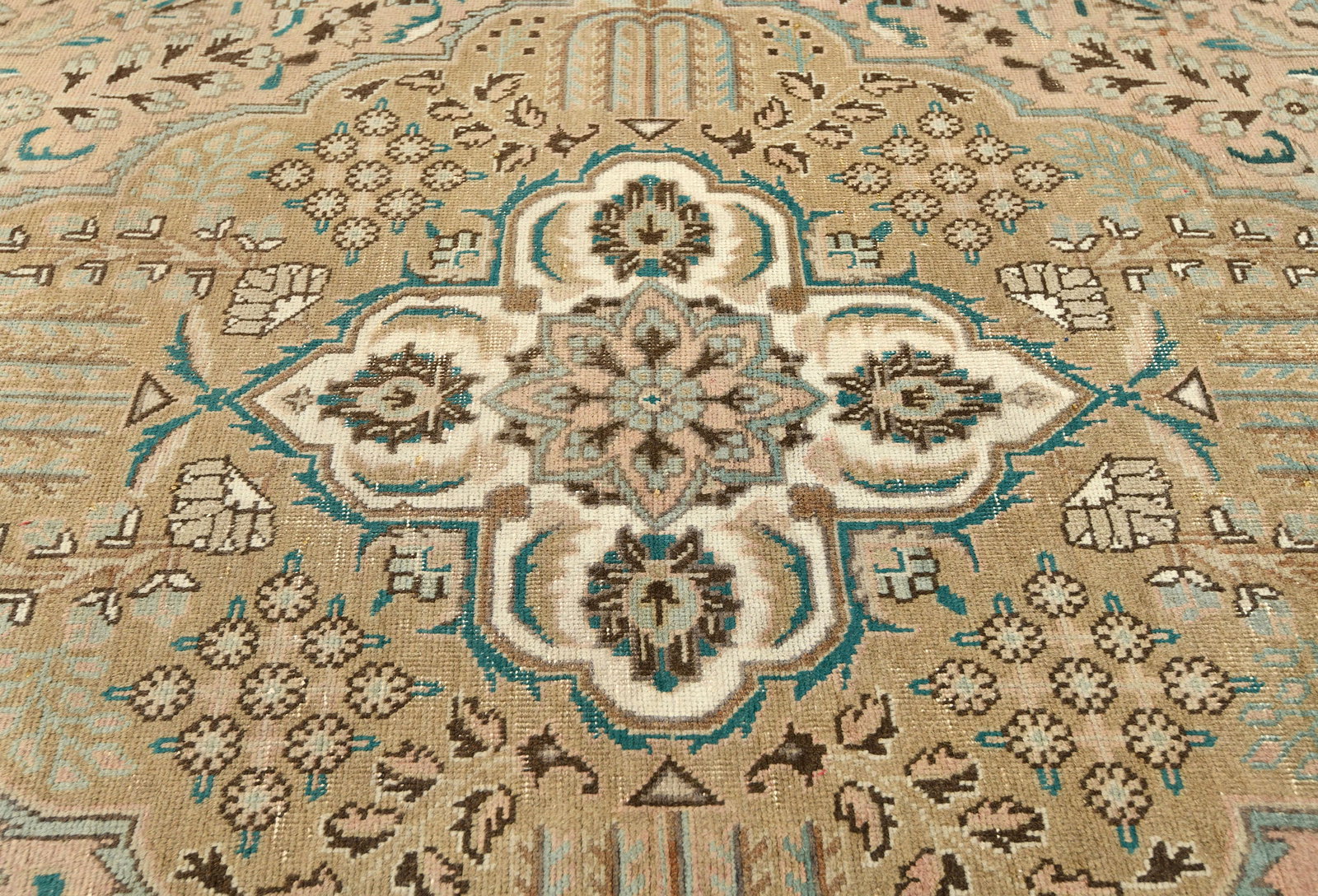 Antique Muted Tan Floral 10X13 Distressed Vintage Oriental Rug - 6