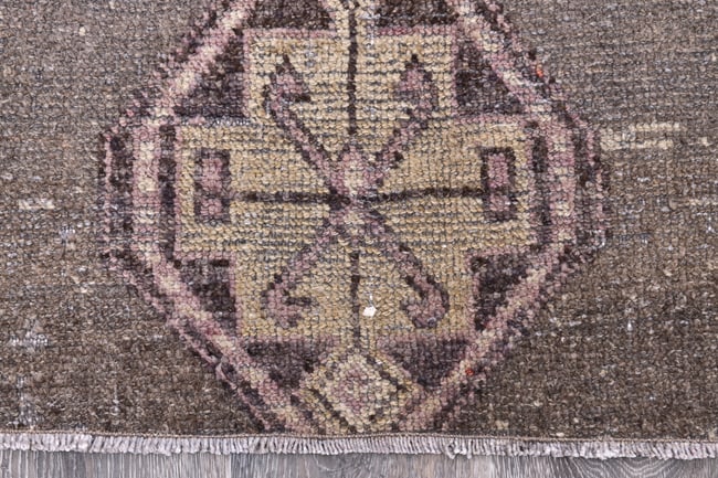 2'3'' x 5'2'' Handmade Vintage Wool Rug - 244733 - 5