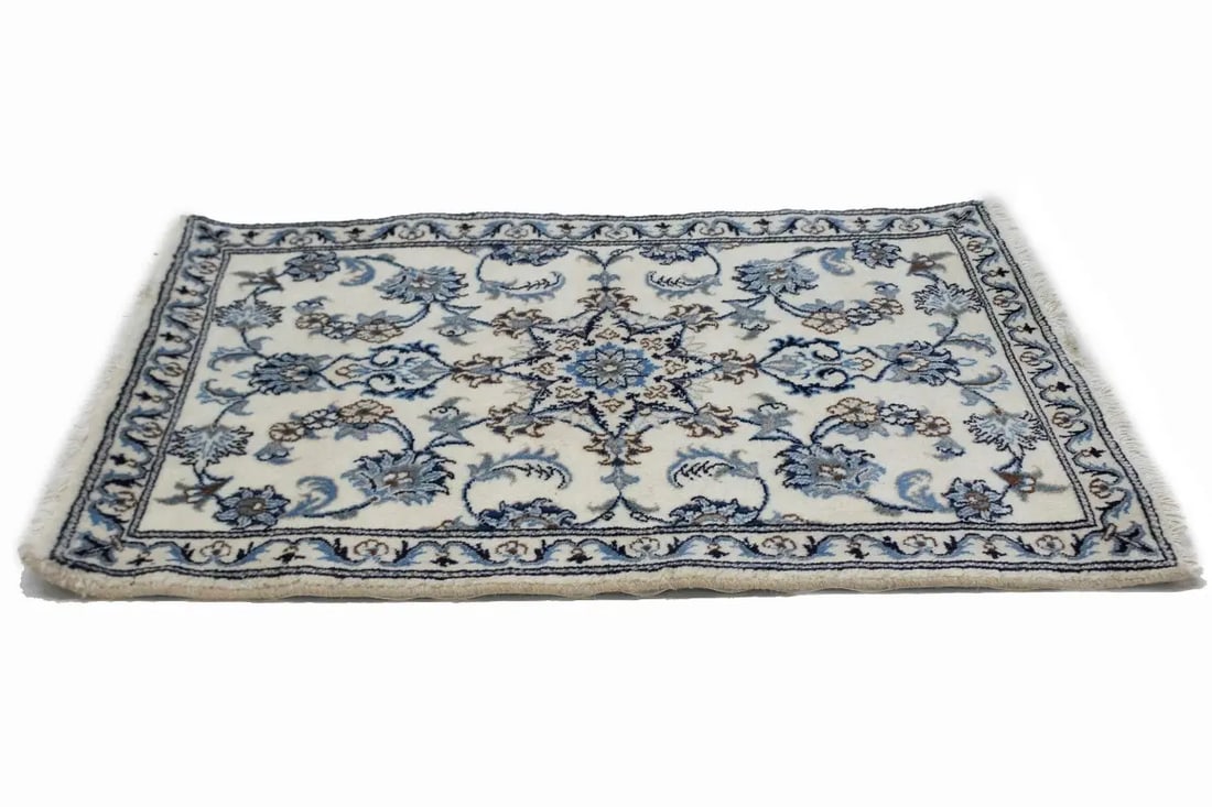 Cream Floral Classic 2'6X4 Nain Persian Rug - 6