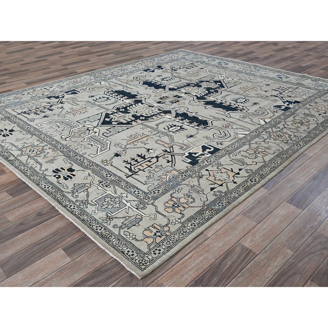 Cloud Gray Peshawar Serapi Heriz Design Hand Knotted Pure Wool Rug - 3