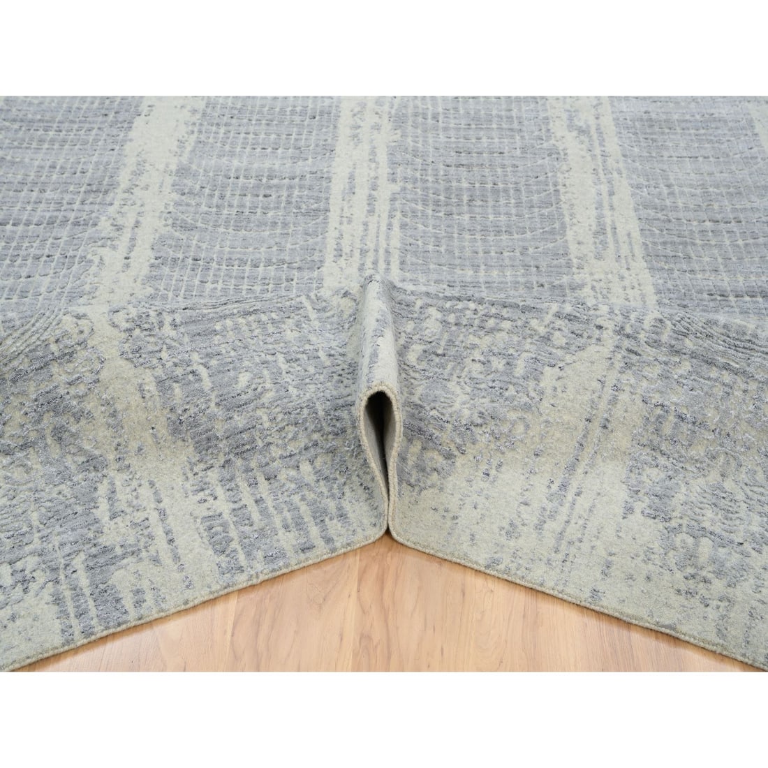 Gray, Jacquard Hand Loomed, Wool And Plant Based Silk, Square Rug - 5