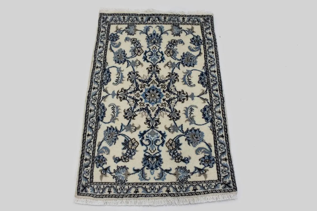 Cream Floral Classic 3X4 Nain Persian Rug - 11