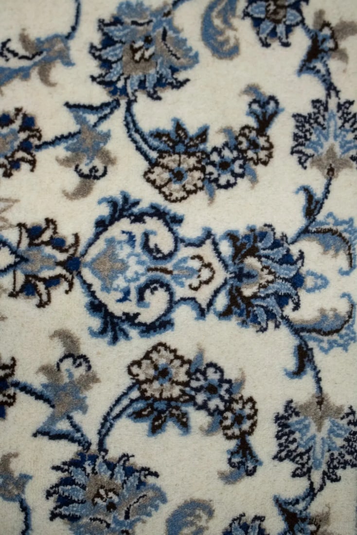 Cream Floral Classic 3X4 Nain Persian Rug - 5