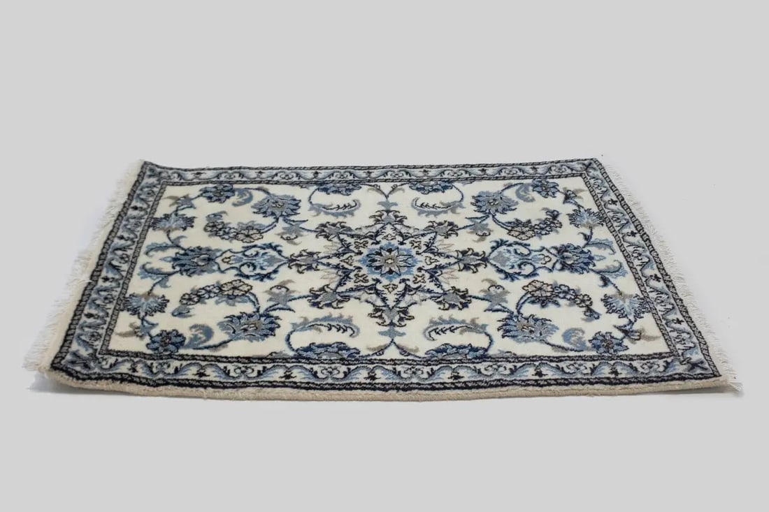 Cream Floral Classic 3X4 Nain Persian Rug - 6