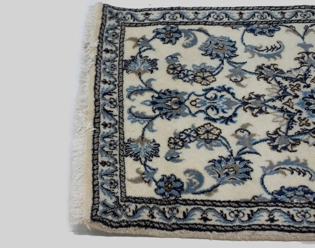 Cream Floral Classic 3X4 Nain Persian Rug - 8