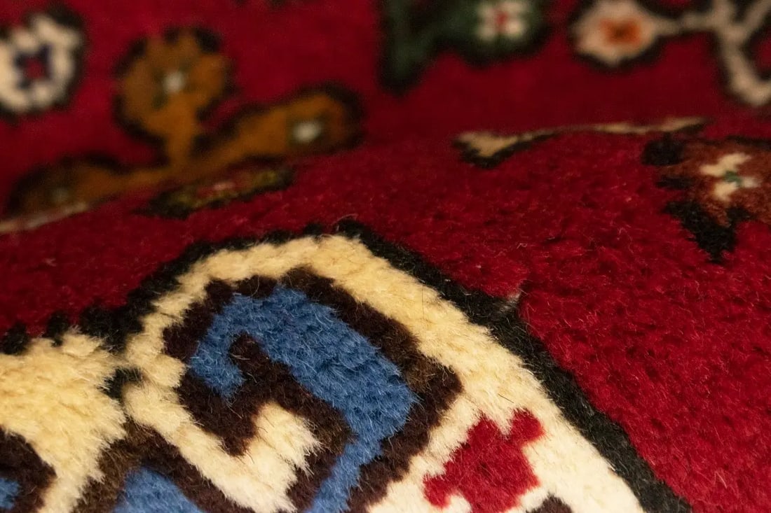 Red Tribal 3'6X4'3 Shiraz Persian Rug - 16
