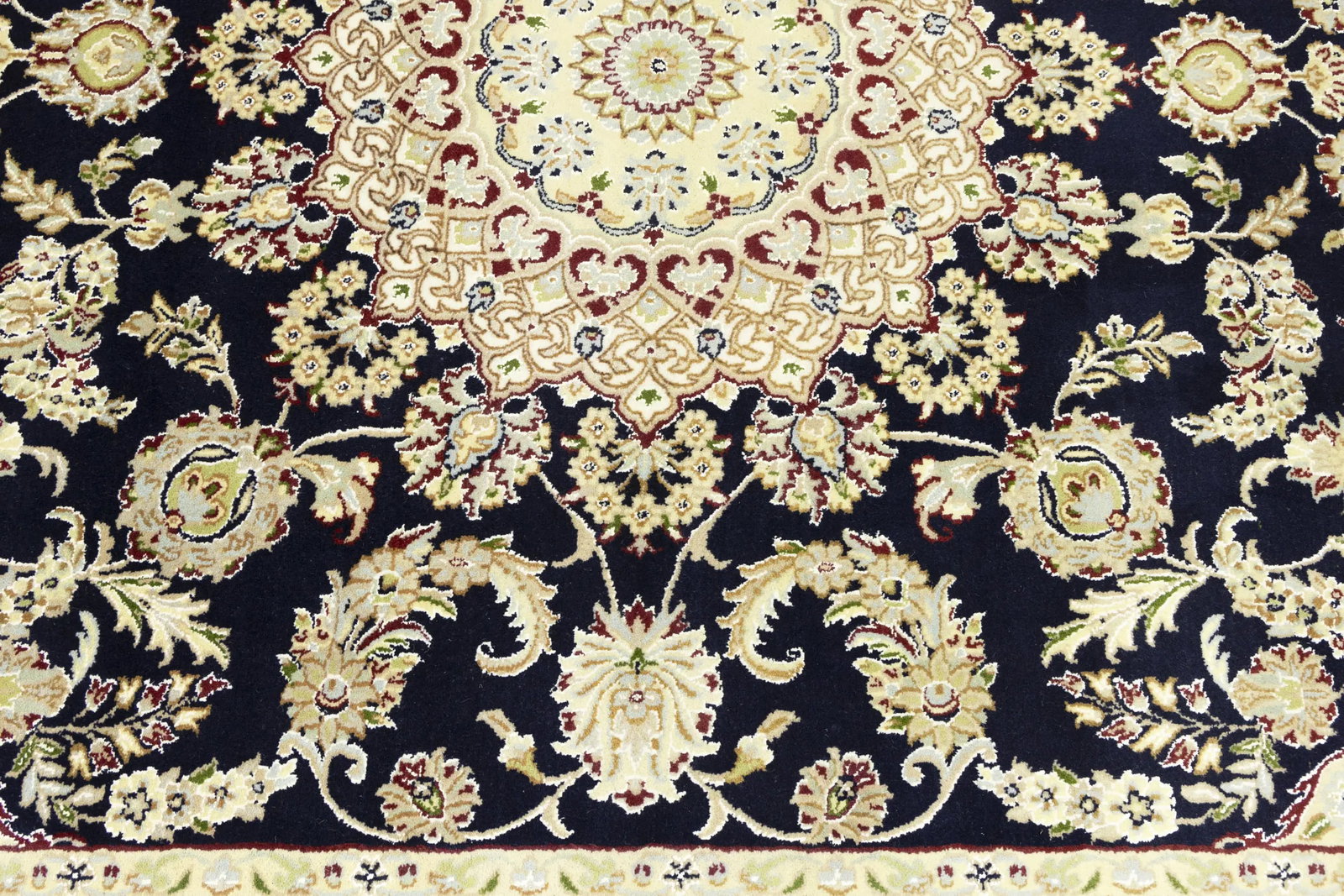 Cream Floral 7X10 Indo-Nain Oriental Rug - 11