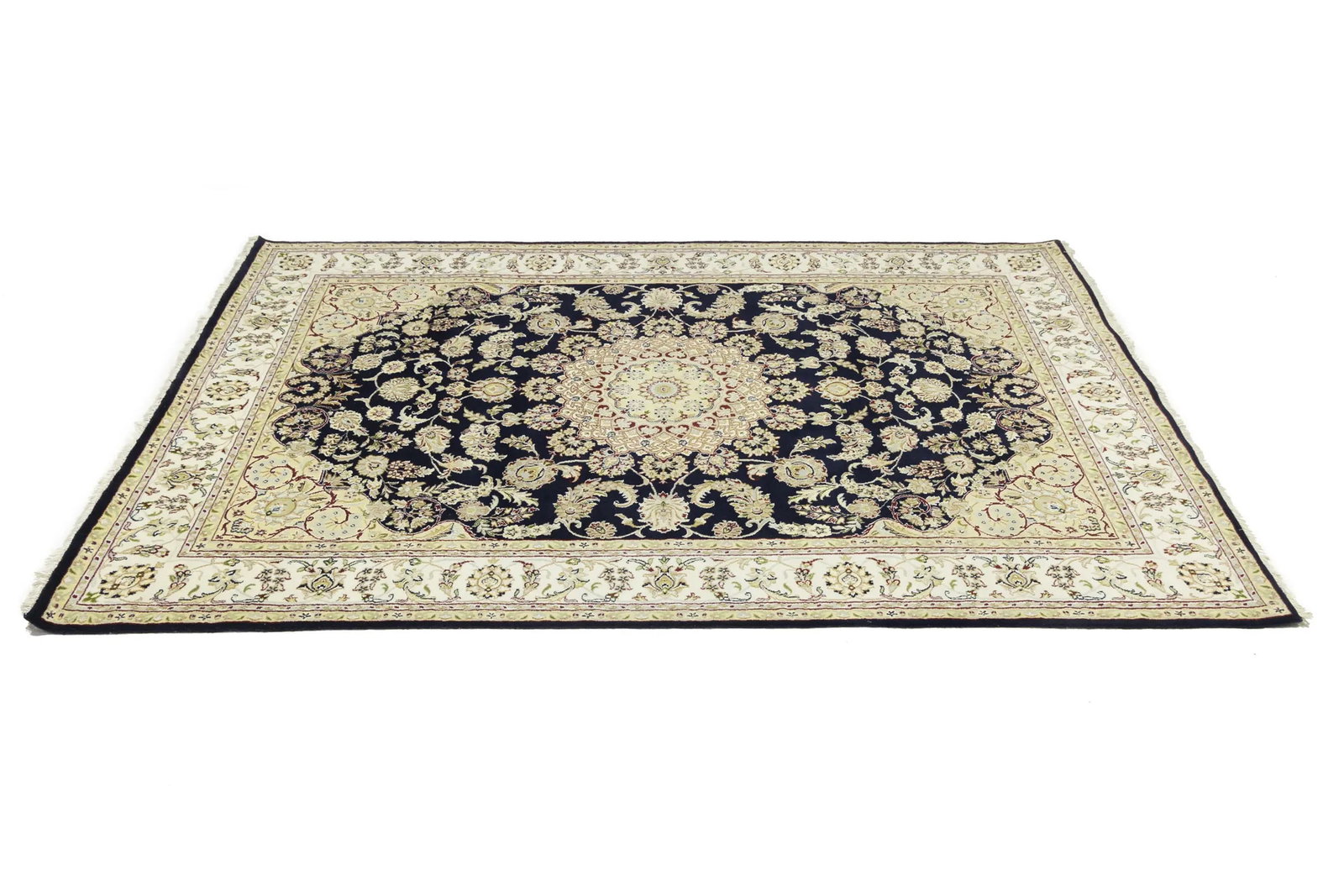 Cream Floral 7X10 Indo-Nain Oriental Rug - 7