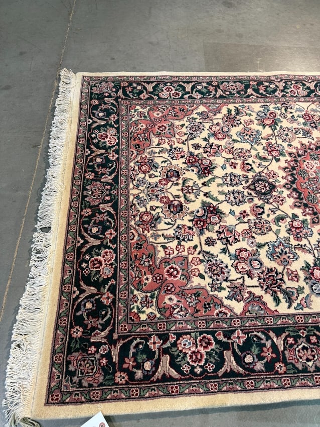 Superb Silk&Wool Tabriz Rug 4x6 - 6