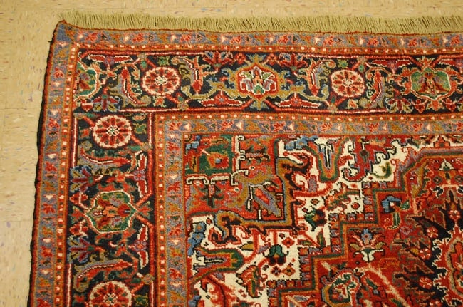 Persian HERIZ RUG 7' x 9'5" - 4