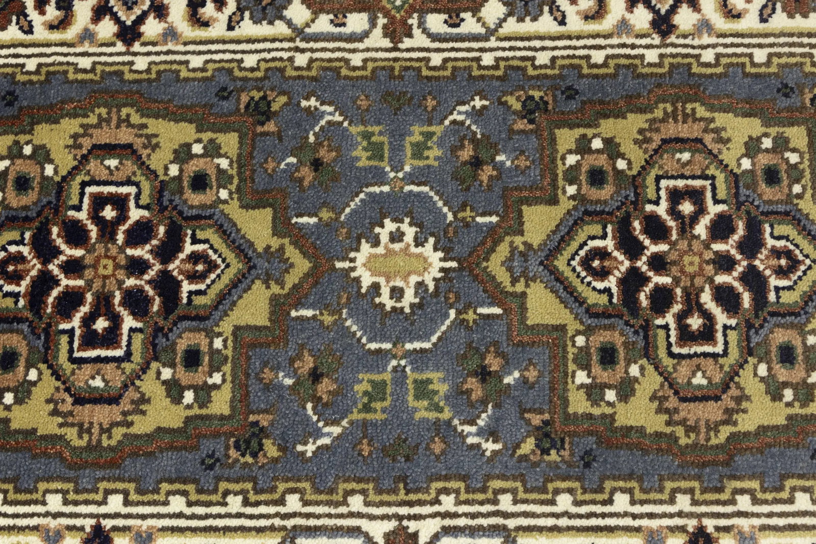Gray Floral 3X6 Heriz Serapi Oriental Rug - 9