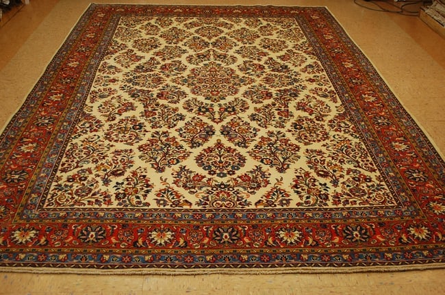 Persian SARUK RUG 8.2 x 11.2: Title: Persian SARUK RUG 8.2 x 11.2 Description:OLD,ANTIQUE DETAILED FINE Persian SARUK ORIENTAL RUG ......HIGH KPSI.........Room size is 8' 2" x 11' 2"......Ivory Background .......colors including B