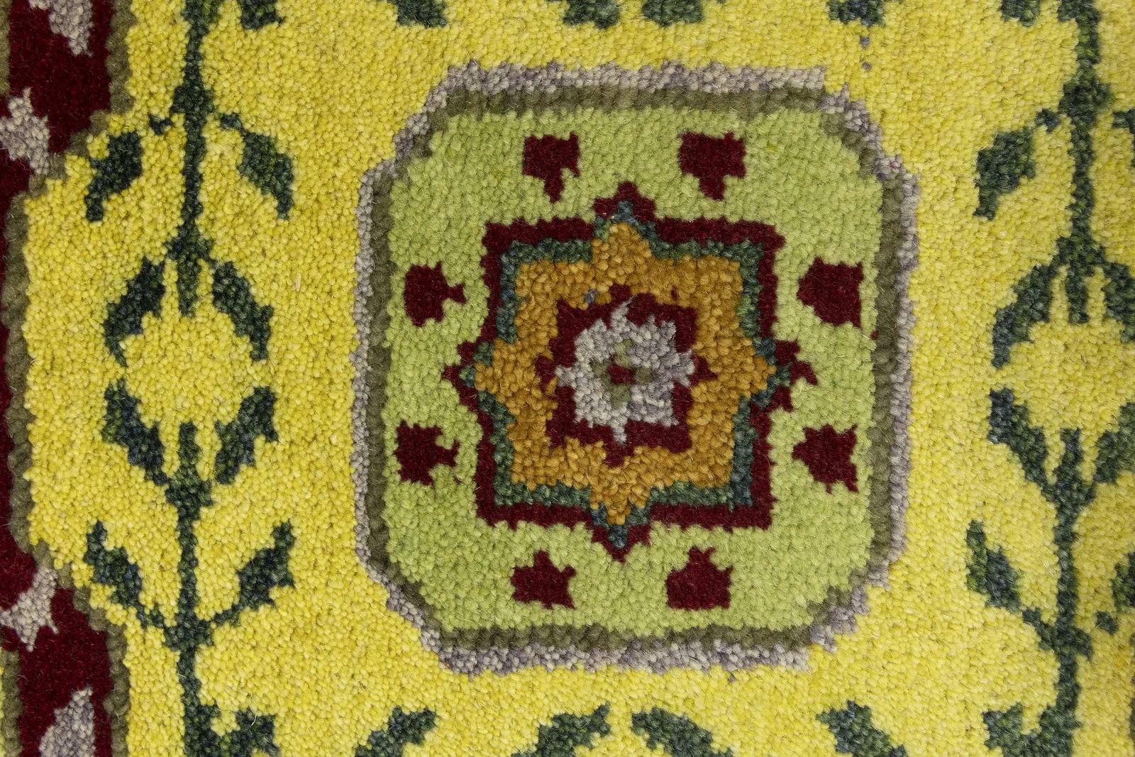 Light Lime Green Floral 2'7X9'7 Heriz Serapi Oriental Runner Rug - 9
