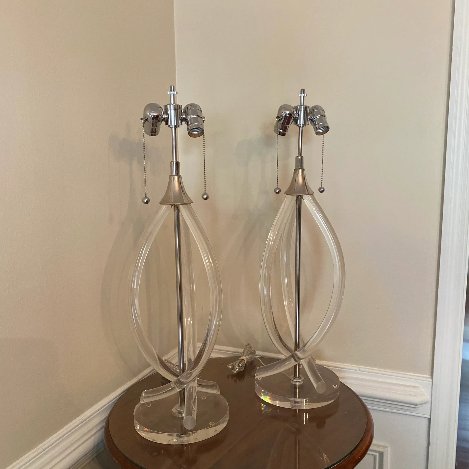 Mid-Century Lucite & Chrome Table Lamps - A Pair - 4