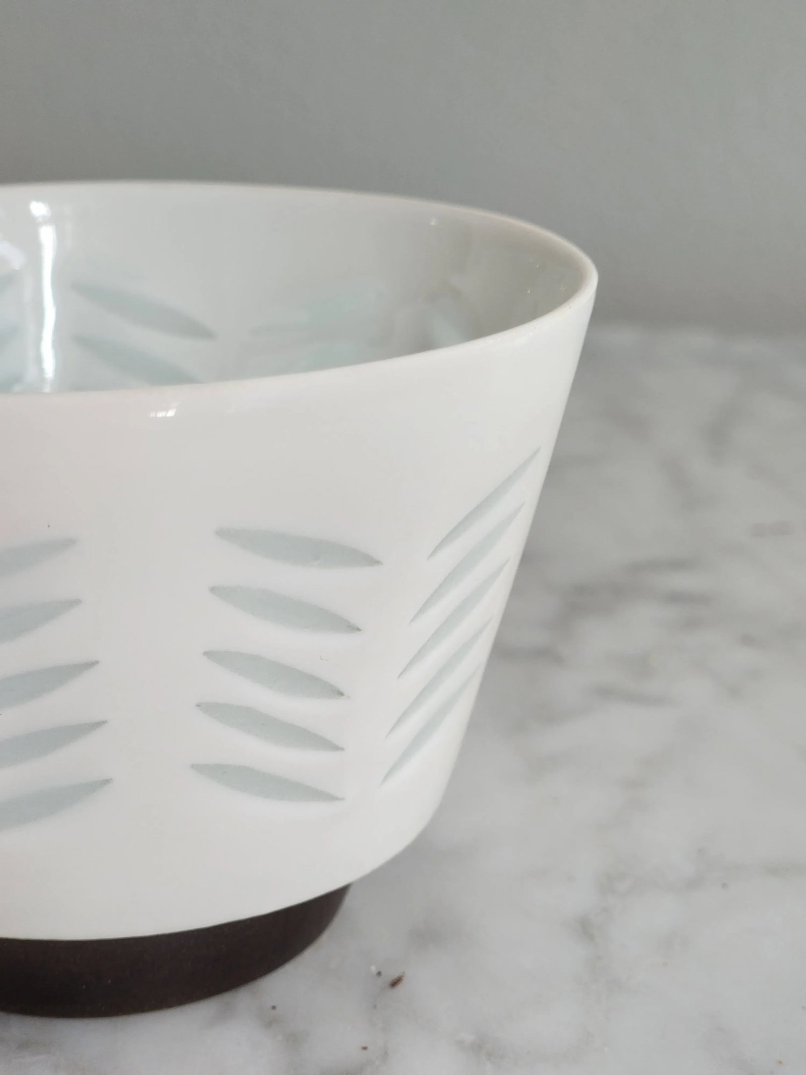 Medium 1950s Porcelain Friedl Holzer-Kjellberg Rice Bowl for Arabia - 6