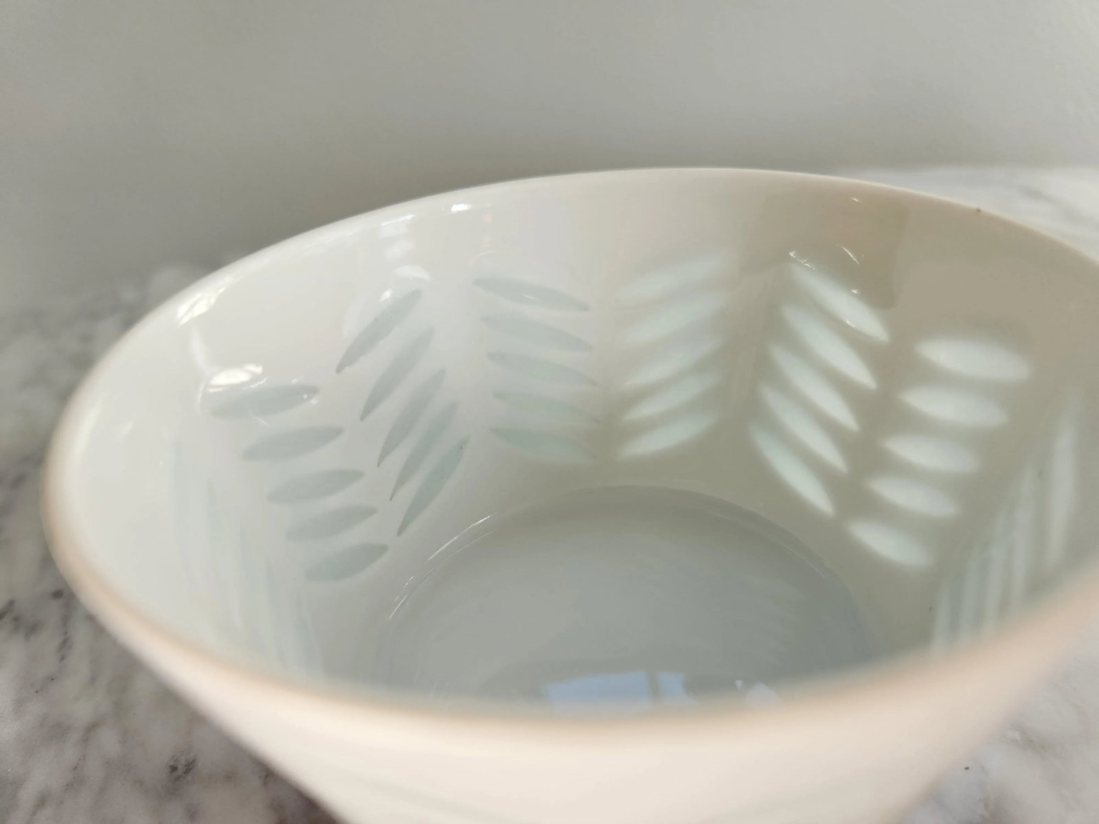 Medium 1950s Porcelain Friedl Holzer-Kjellberg Rice Bowl for Arabia - 7